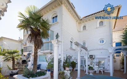 Vista exterior de Casa adosada en venda en Gójar amb Calefacció, Jardí privat i Parquet