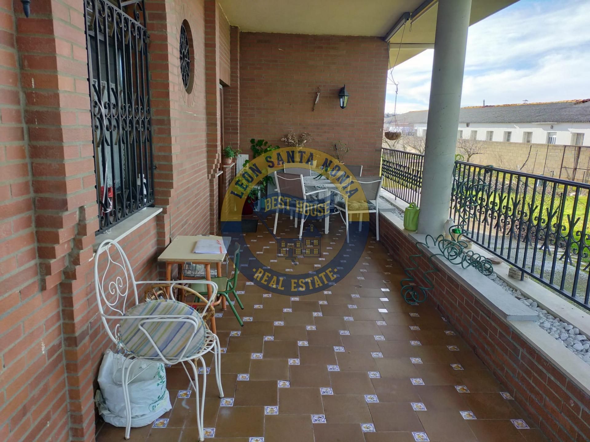 Terrace of House or chalet for sale in León Capital 