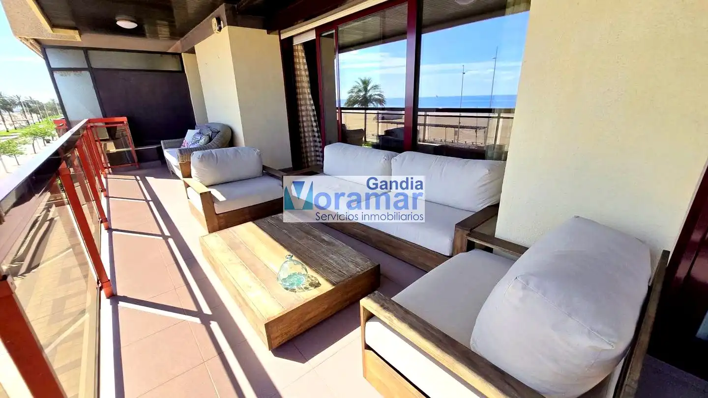 Terrassa de Apartament de lloguer en Gandia amb Aire condicionat, Terrassa i Moblat