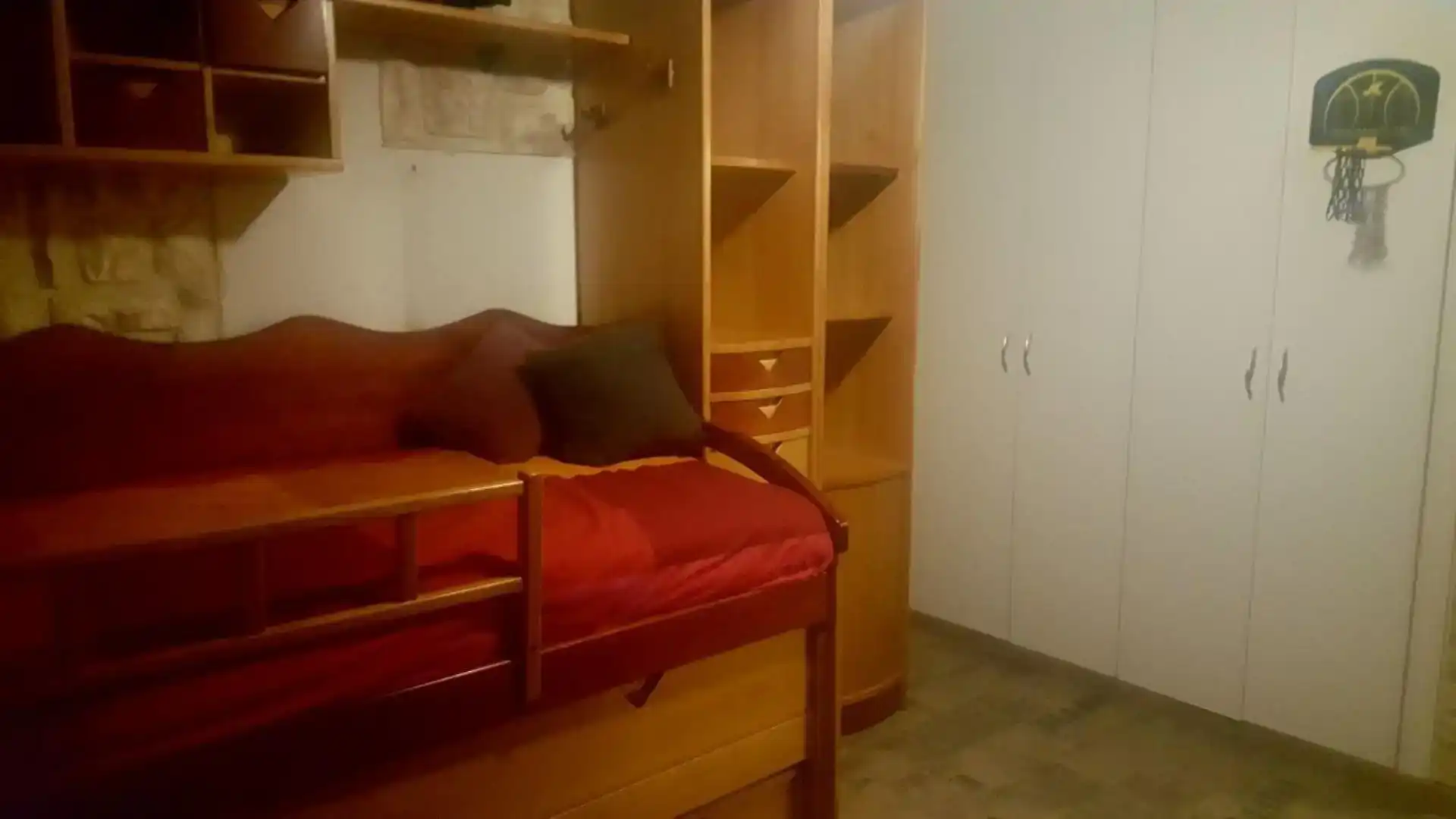 Habitación de Casa o chalet de alquiler en Rivas-Vaciamadrid con Amueblado, Horno y Lavadora