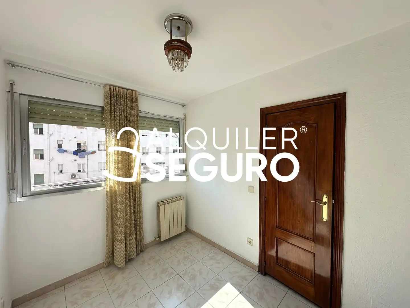 Bedroom of Flat for rent in Madrid  with Air Conditioner and Heating