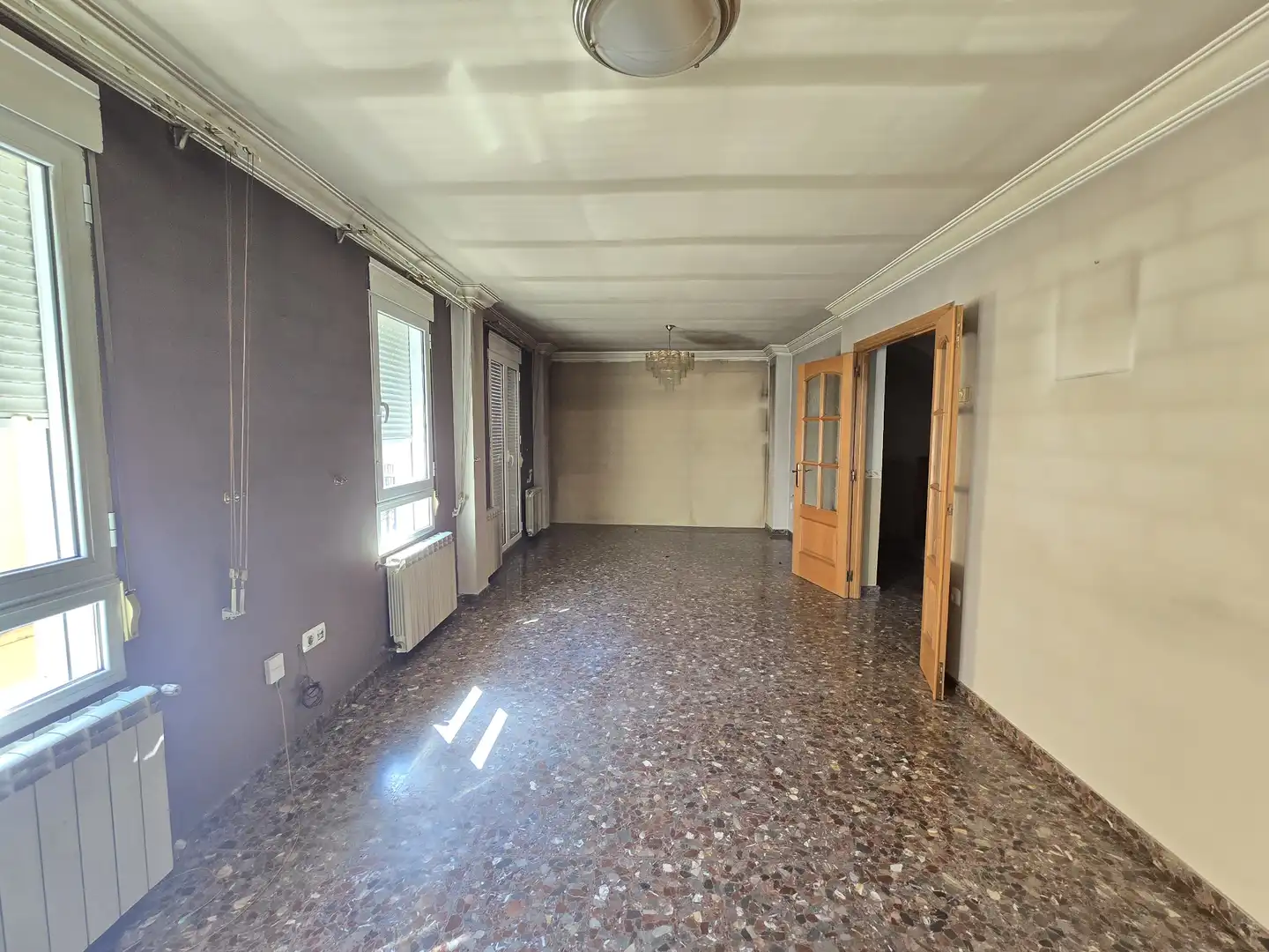 Sala de estar de Casa adosada en venta en Utiel con Terraza