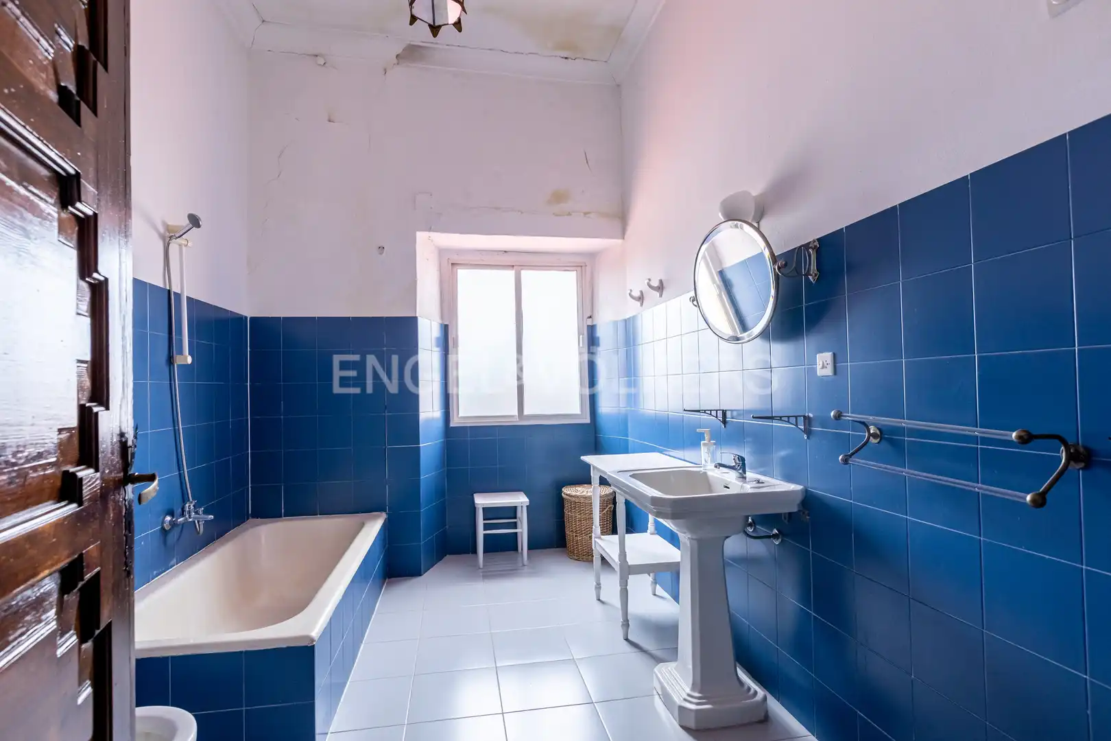Baño de Casa o chalet en venta en La Puebla de Cazalla con Calefacción, Jardín privado y Terraza
