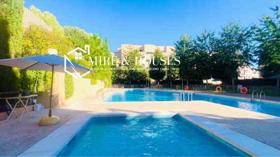 Swimming pool of Flat for sale in San Sebastián de los Reyes  with Air Conditioner, Terrace and Storage room