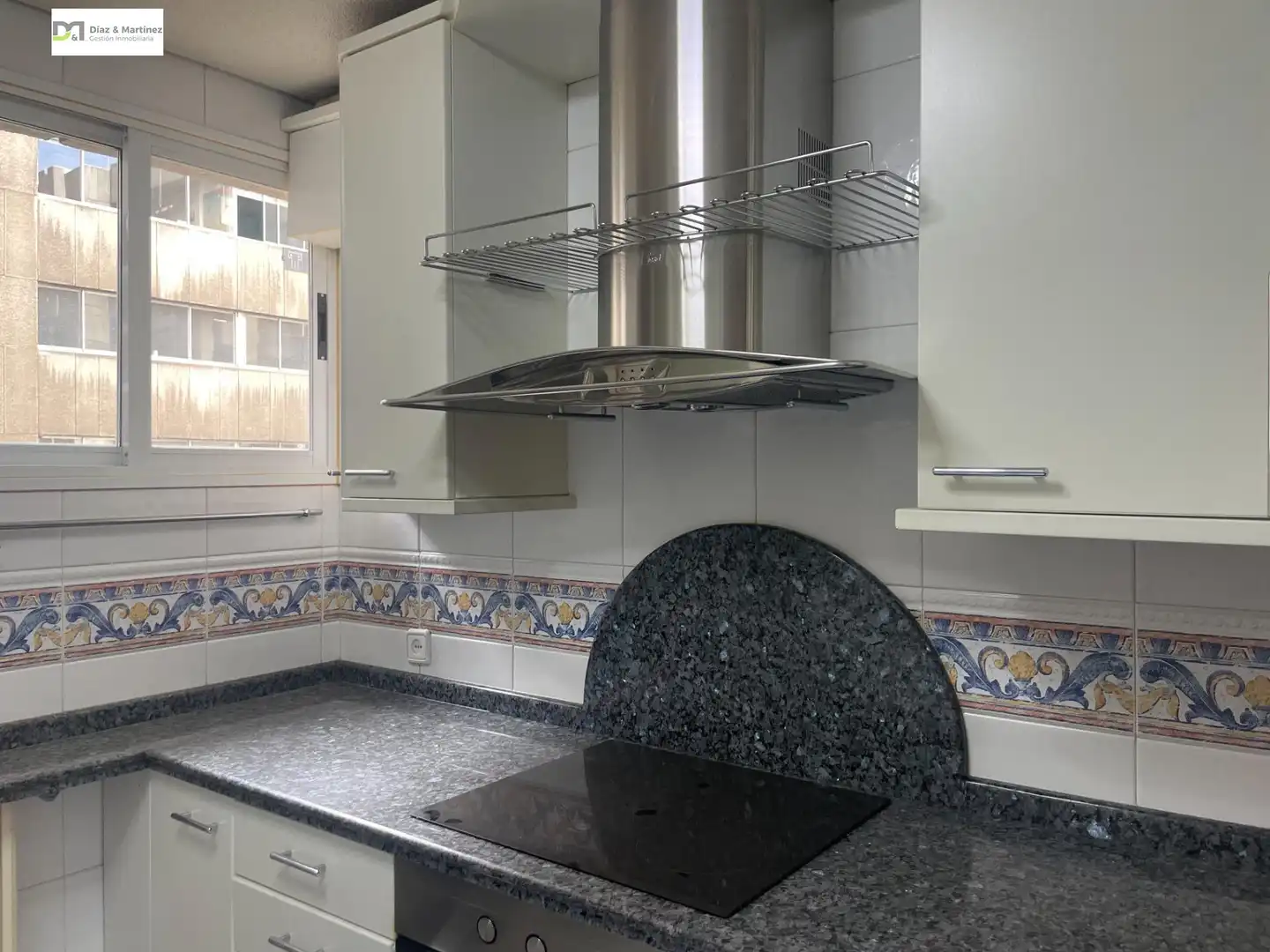 Küche von Wohnung zur Miete in León Capital  mit Heizung, Parkett und Terrasse