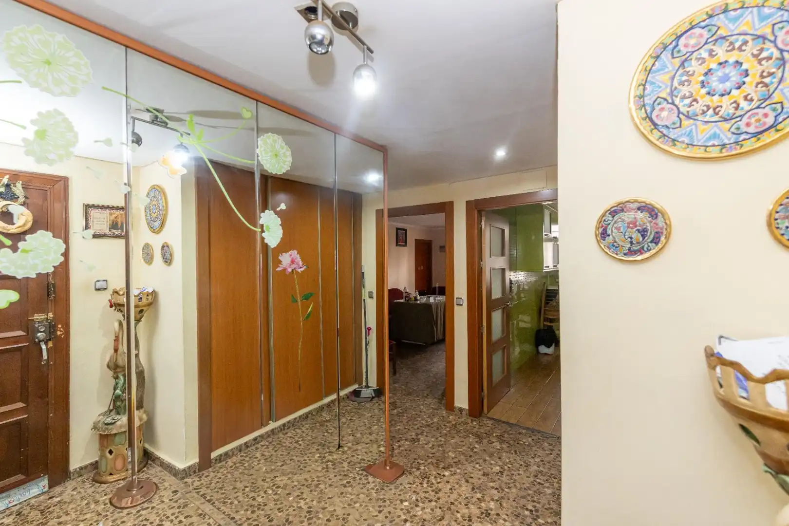 Flat for sale in Granada  with Air Conditioner and Private garden