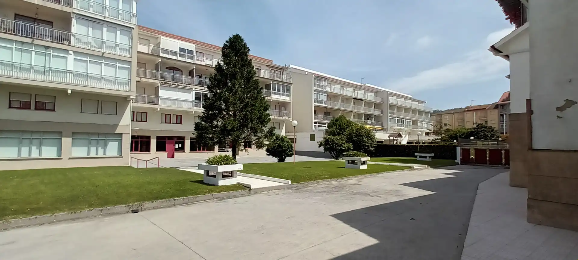 Vista exterior de Dúplex en venta en Sanxenxo con Terraza, Balcón y Piscina comunitaria