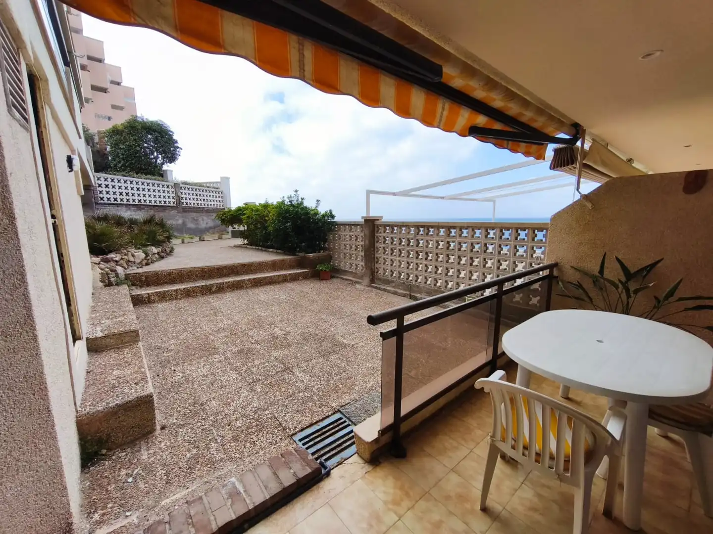 Piso con terraza en venta en Carrer de la Cala de la Font 14, imagen 8