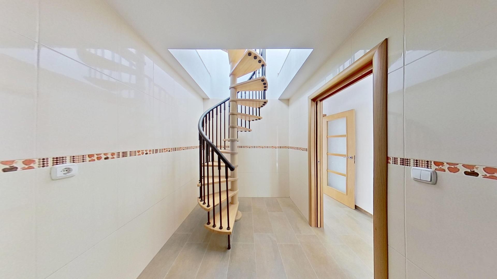 Ático en venta en Vélez de Benaudalla con Terraza y Balcón