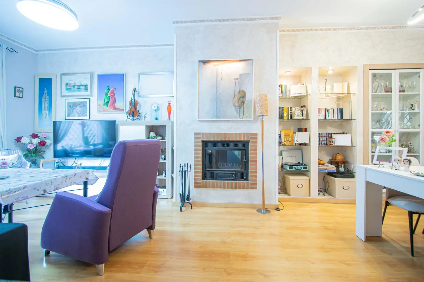 Living room of Detached homes for sale in Sevilla  with Storage room and Community pool