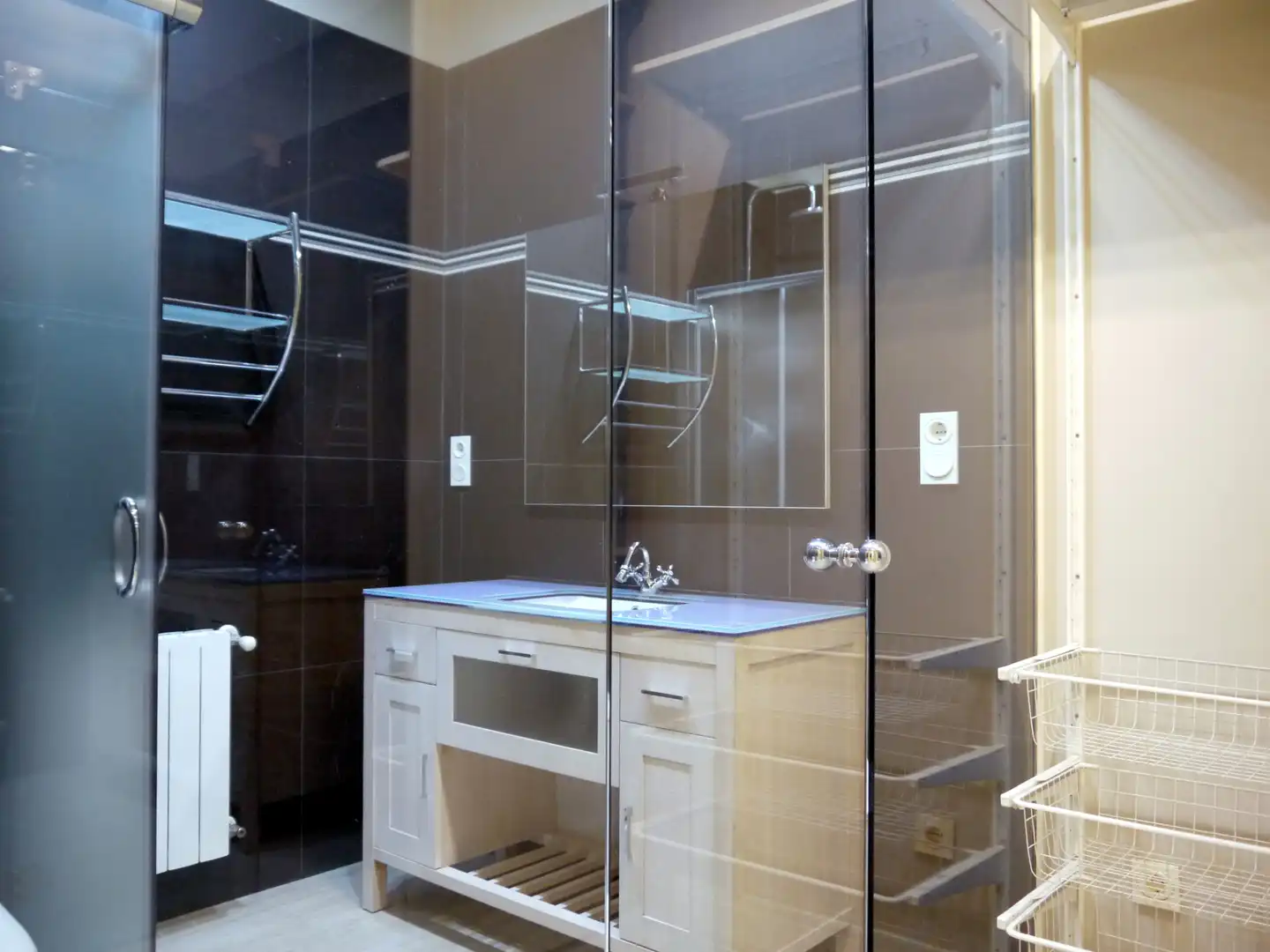 Bathroom of Apartments for sale in Bilbao   with Heating, Furnished and Washing machine