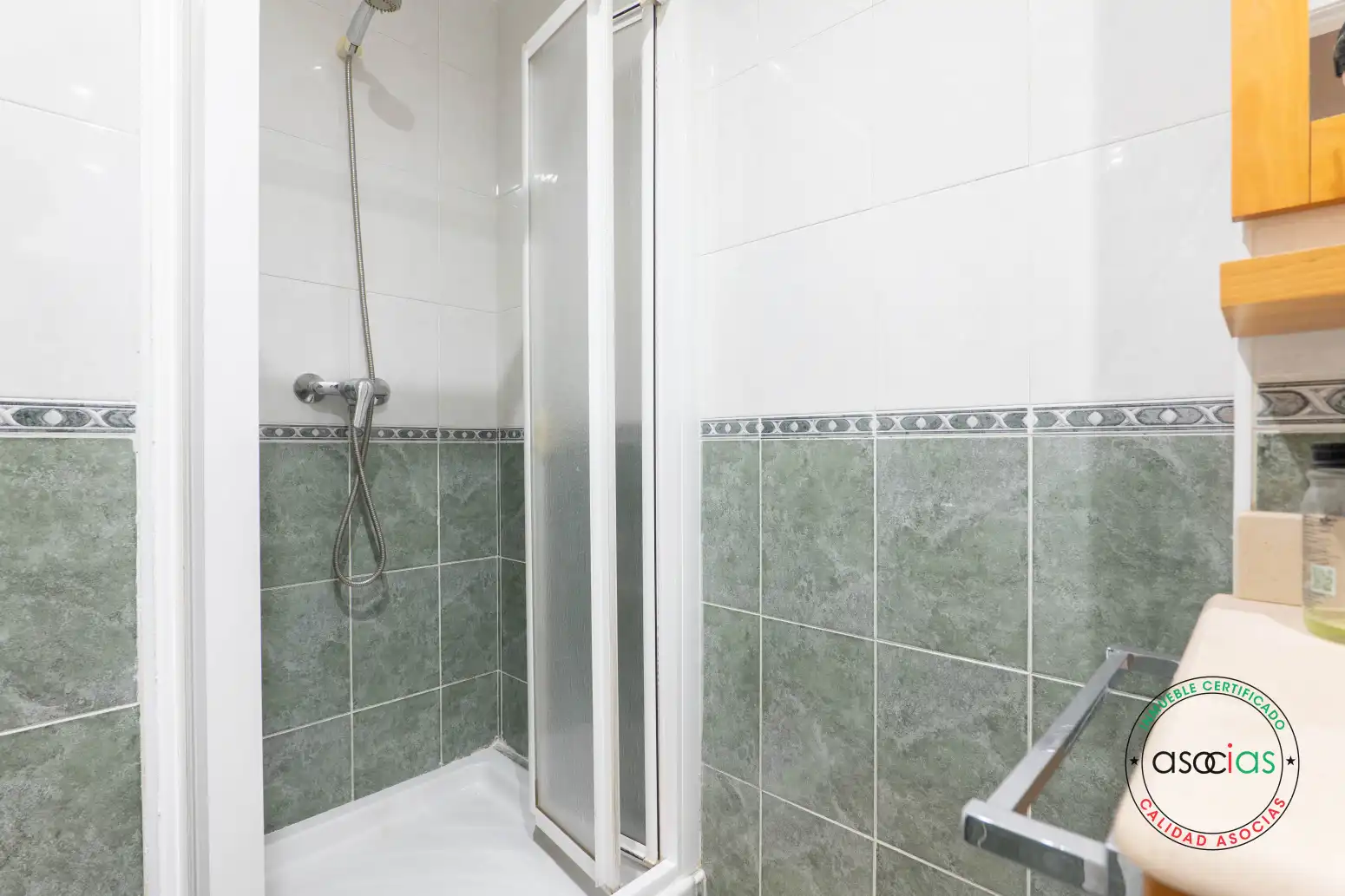 Bathroom of Flat for sale in Gijón   with Heating and Storage room