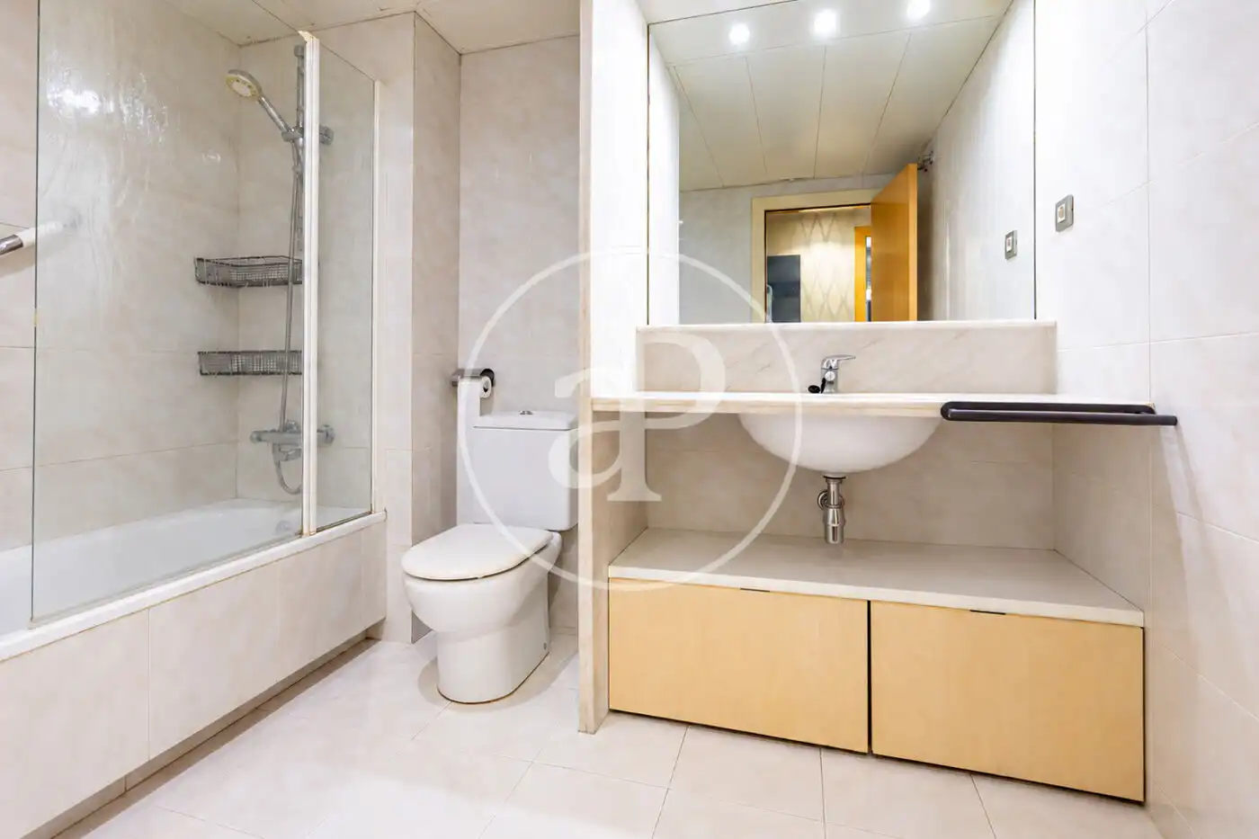 Bathroom of Flat for sale in Sant Martí