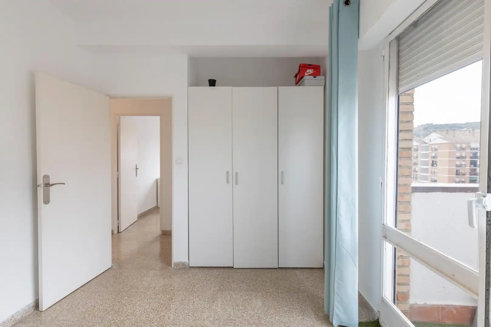 Habitación de Piso en venta en Granada con Terraza y Balcón