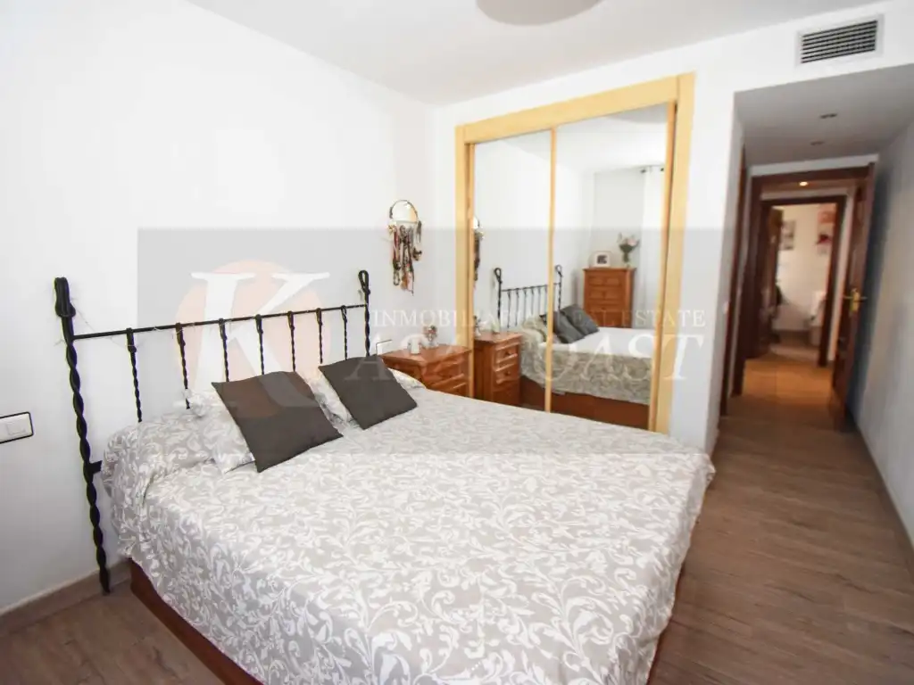 Bedroom of Flat for sale in Mijas  with Air Conditioner, Private garden and Terrace