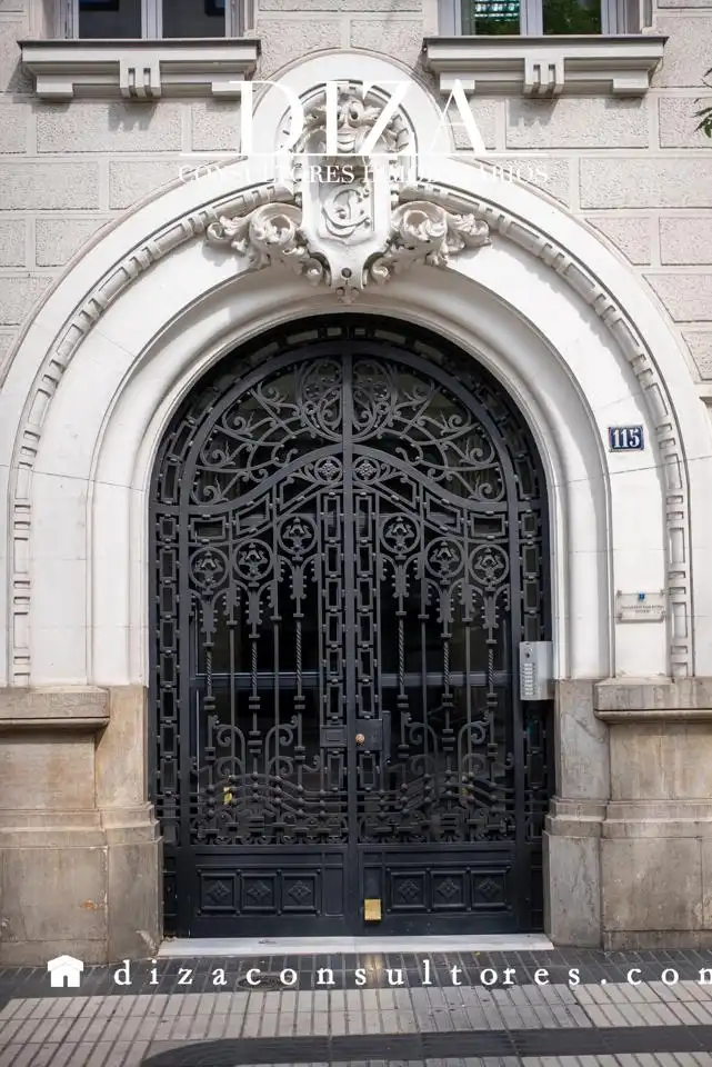 Penthouse with lift to rent in De Montalbán, imagen 3