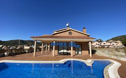 Vista exterior de Casa o xalet en venda en Roda de Berà amb Aire condicionat, Calefacció i Terrassa