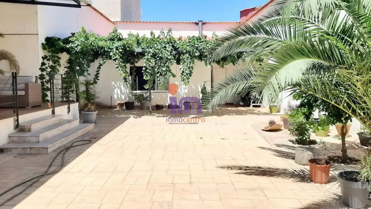 Terraza de Casa o chalet en venta en Valdepeñas con Aire acondicionado, Calefacción y Jardín privado