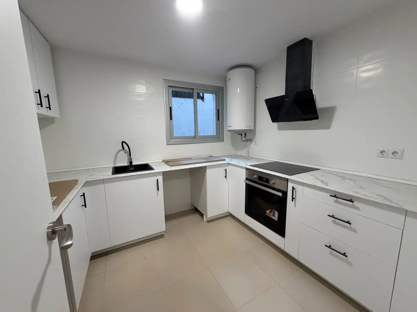 Küche von Wohnung zum Verkauf in Salt