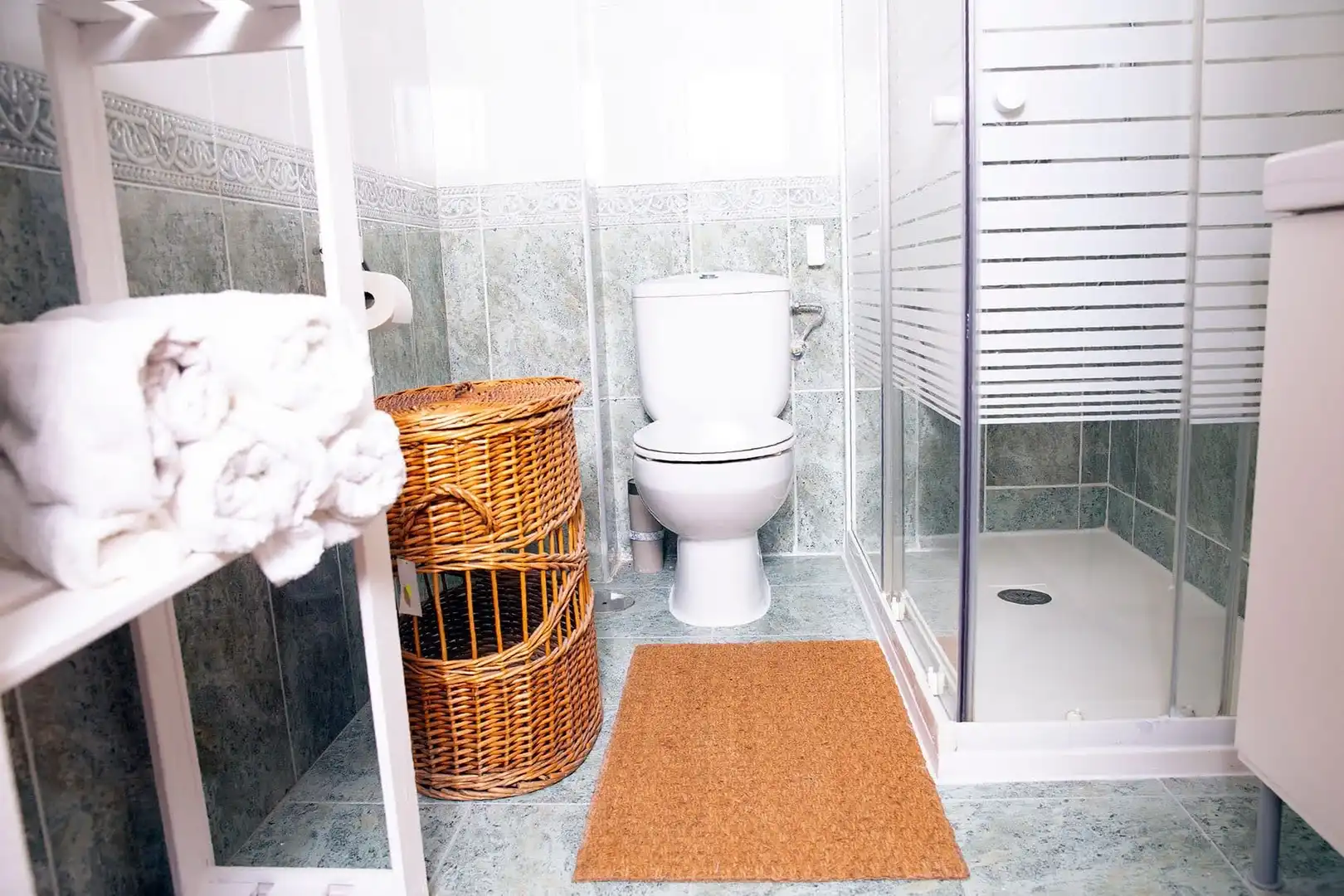 Bathroom of Flat for sale in Carretera de Cádiz