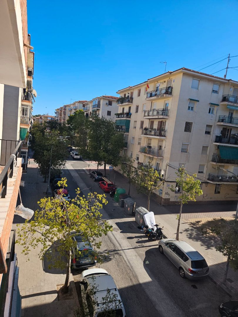Vista exterior de Piso en venta en Alicante / Alacant con Amueblado y Balcón