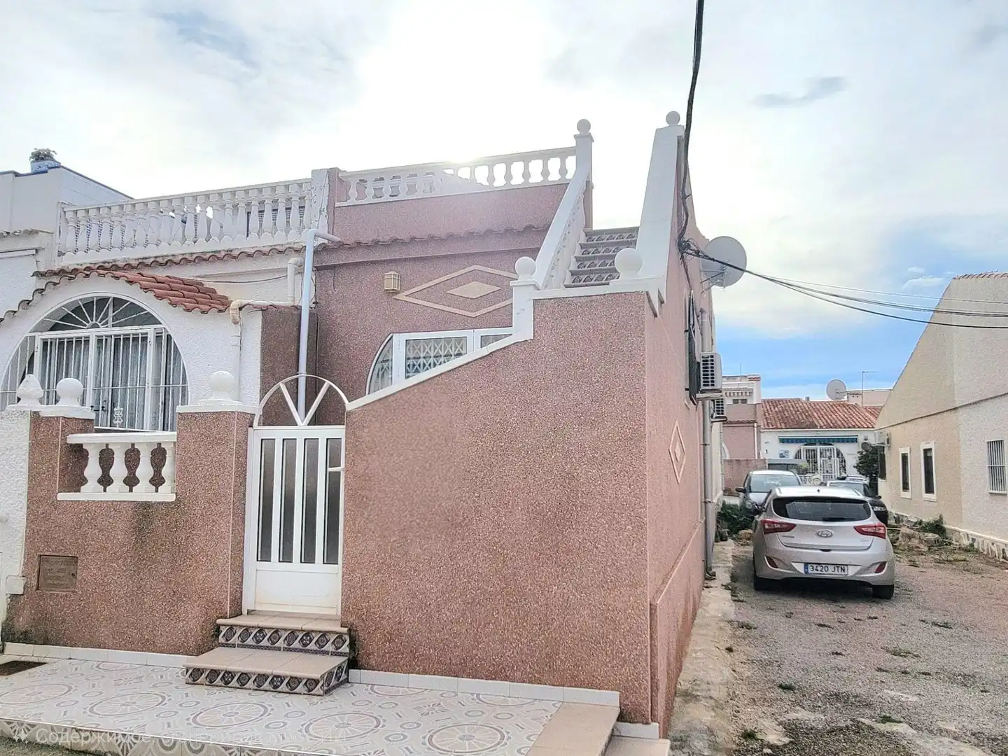 Vista exterior de Casa adosada en venta en Torrevieja con Aire acondicionado, Terraza y Trastero