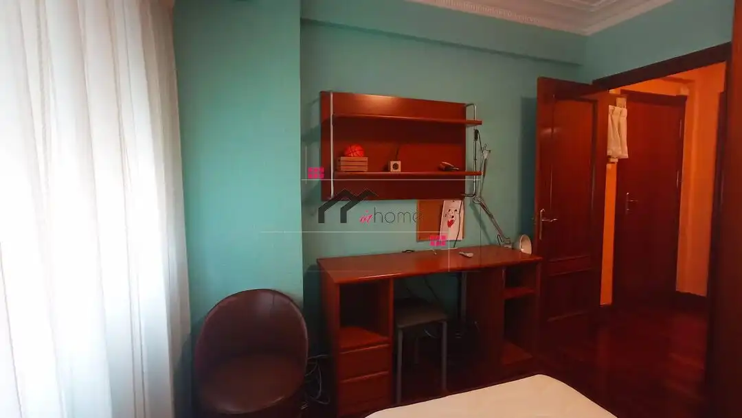 Habitación de Piso en venta en Barakaldo  con Calefacción y Amueblado