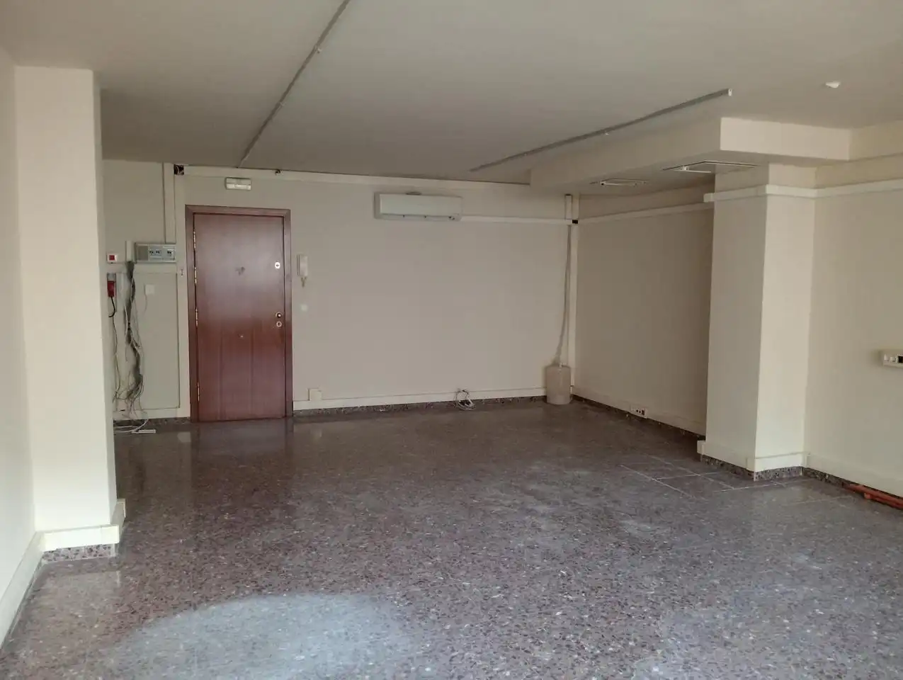 Office for sale in Zaragoza  with Air Conditioner