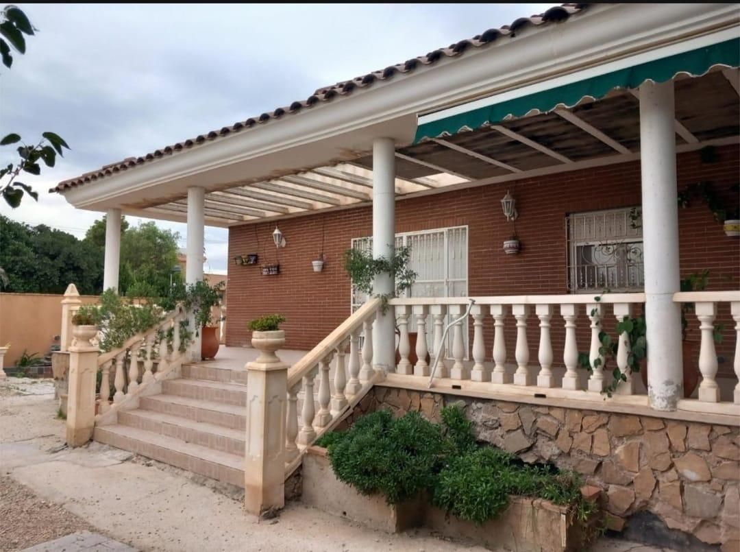 Exterior view of House or chalet for sale in San Vicente del Raspeig / Sant Vicent del Raspeig  with Air Conditioner, Private garden and Terrace