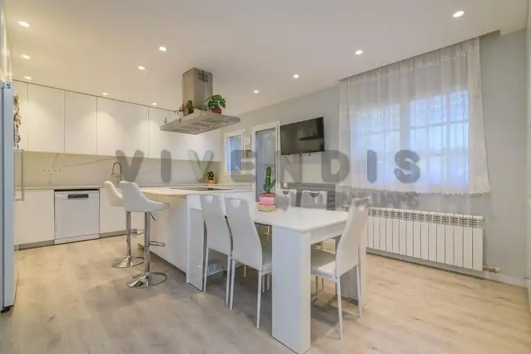 Casa amb terrassa en venda a Corbera de Llobregat, imagen 12
