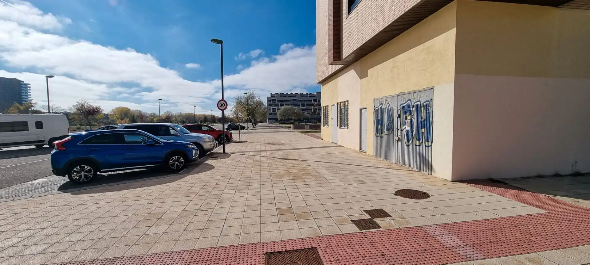 Aparcament de Local de lloguer en Burgos
