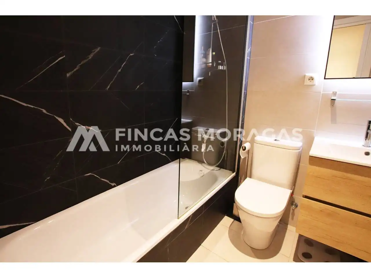 Baño de Piso en venta en Sant Cugat del Vallès con Aire acondicionado, Calefacción y Parquet
