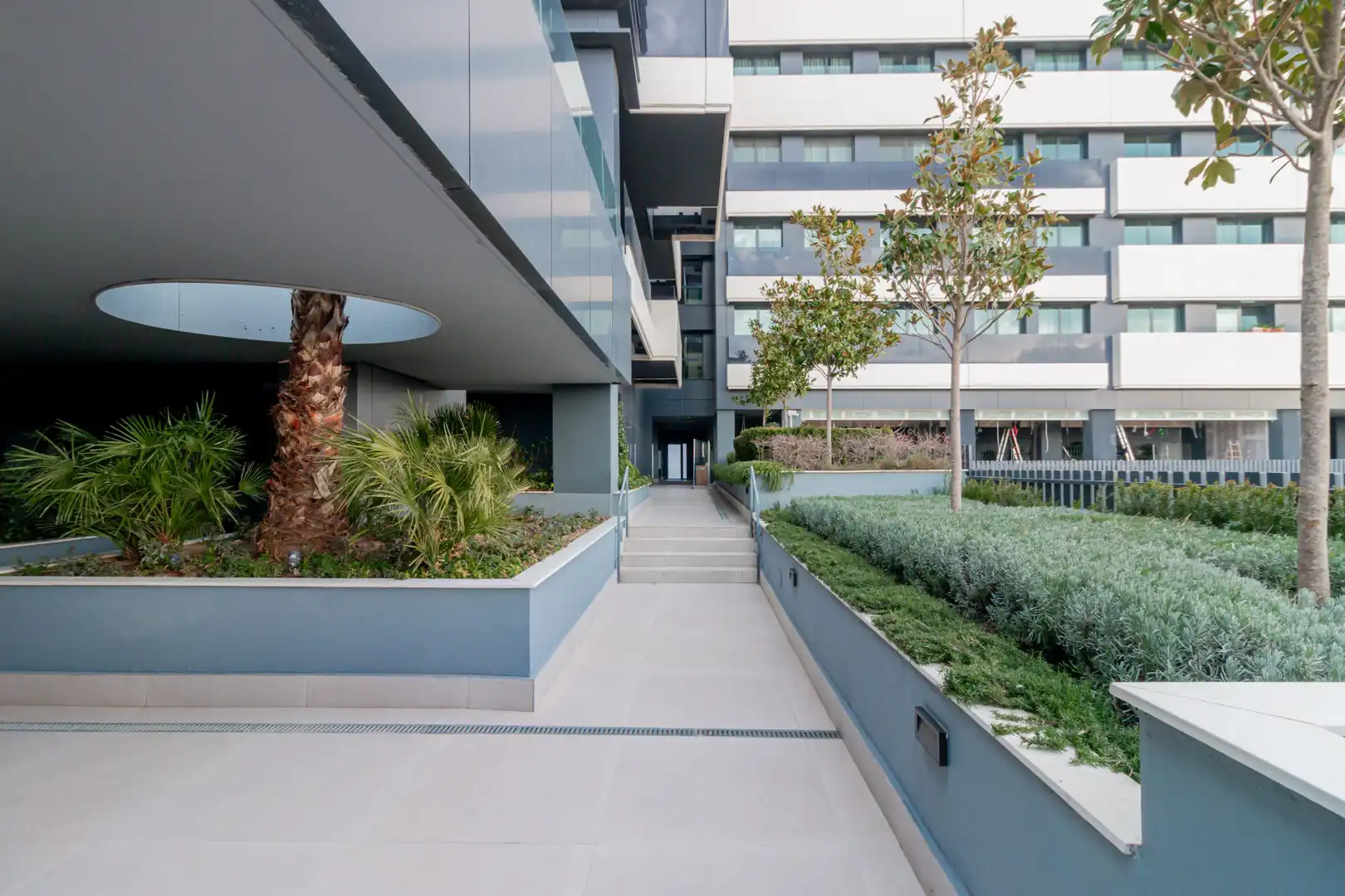 Vista exterior de Apartamento en venta en Madrid con Calefacción, Jardín privado y Piscina comunitaria