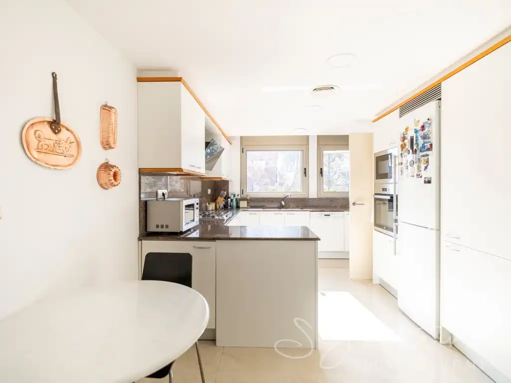 Kitchen of Attic for sale in Sant Cugat del Vallès  with Air Conditioner, Terrace and Swimming Pool