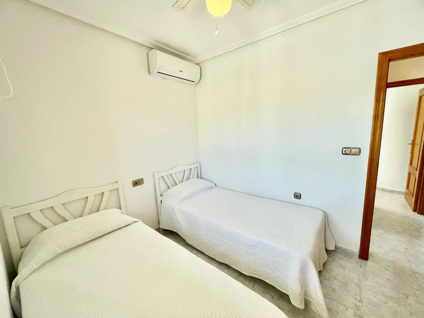 Habitación de Casa o chalet de alquiler en Orihuela con Aire acondicionado, Calefacción y Terraza