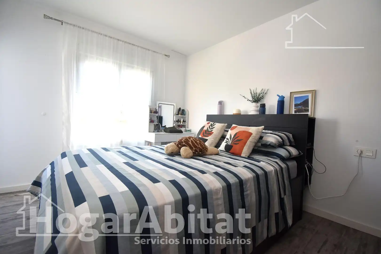 Habitación de Piso en venta en Castellón de la Plana / Castelló de la Plana con Calefacción, Amueblado y Balcón
