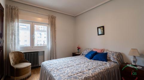 Foto 2 de Piso en venta en Gijón - Calle Emilio Tuya, 29, La Arena, Gijón