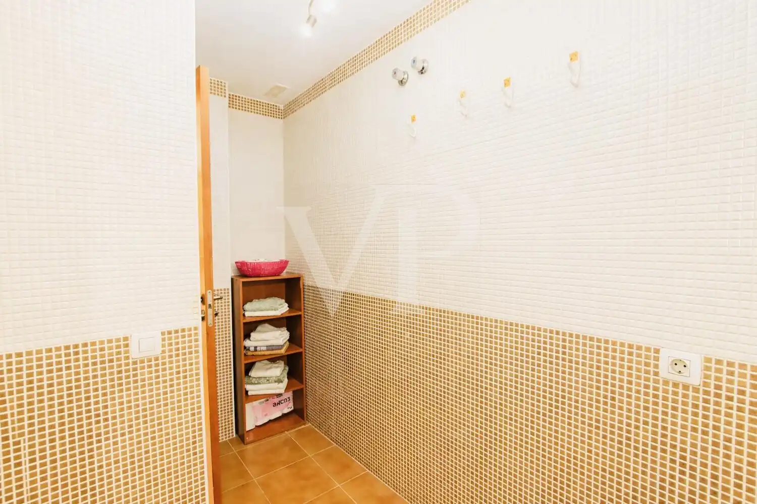 Badezimmer von Erdgeschoss zum Verkauf in Adeje mit Terrasse und Möbliert