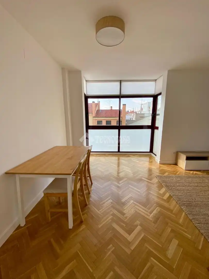 Habitación de Piso en venta en Madrid con Trastero