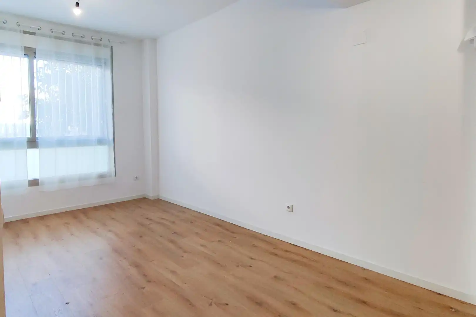 Schlafzimmer von Wohnung zum Verkauf in Valencia mit Heizung, Abstellraum und Alarm