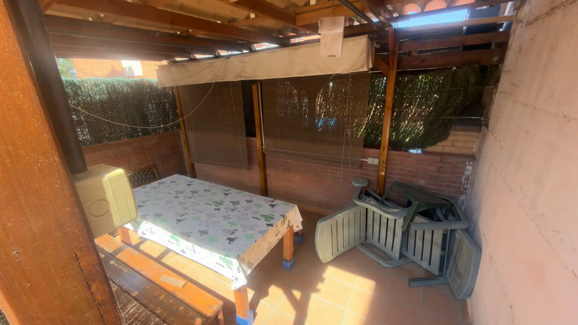 Terraza de Casa adosada en venta en Santa Perpètua de Mogoda con Aire acondicionado, Calefacción y Jardín privado