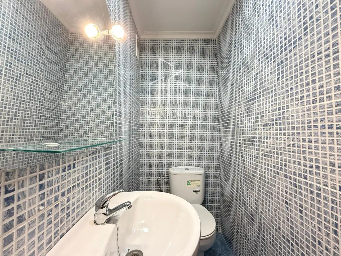 Baño de Piso en venta en Salamanca con Calefacción, Terraza y Amueblado