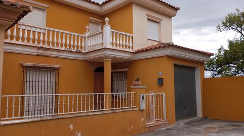 Foto 2 von Haus oder Chalet zum Verkauf in Urbanización Pablo Picasso, 64, Baza, Granada