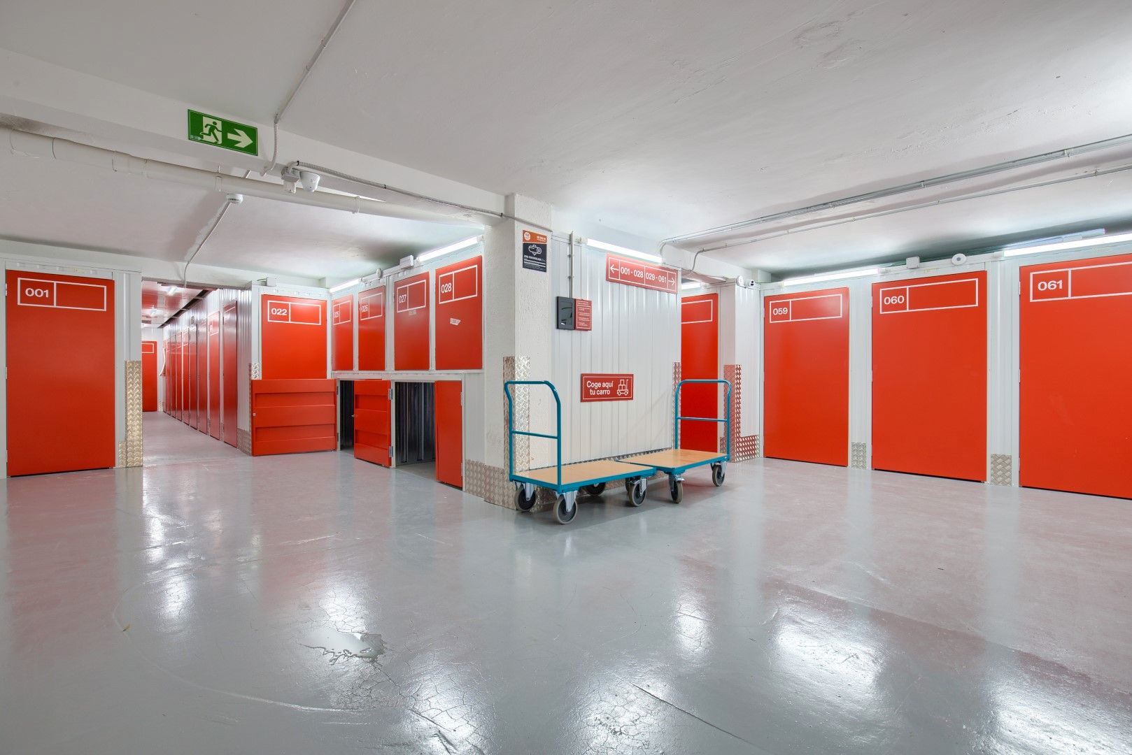 Box room to rent in  Madrid Capital  with Alarm