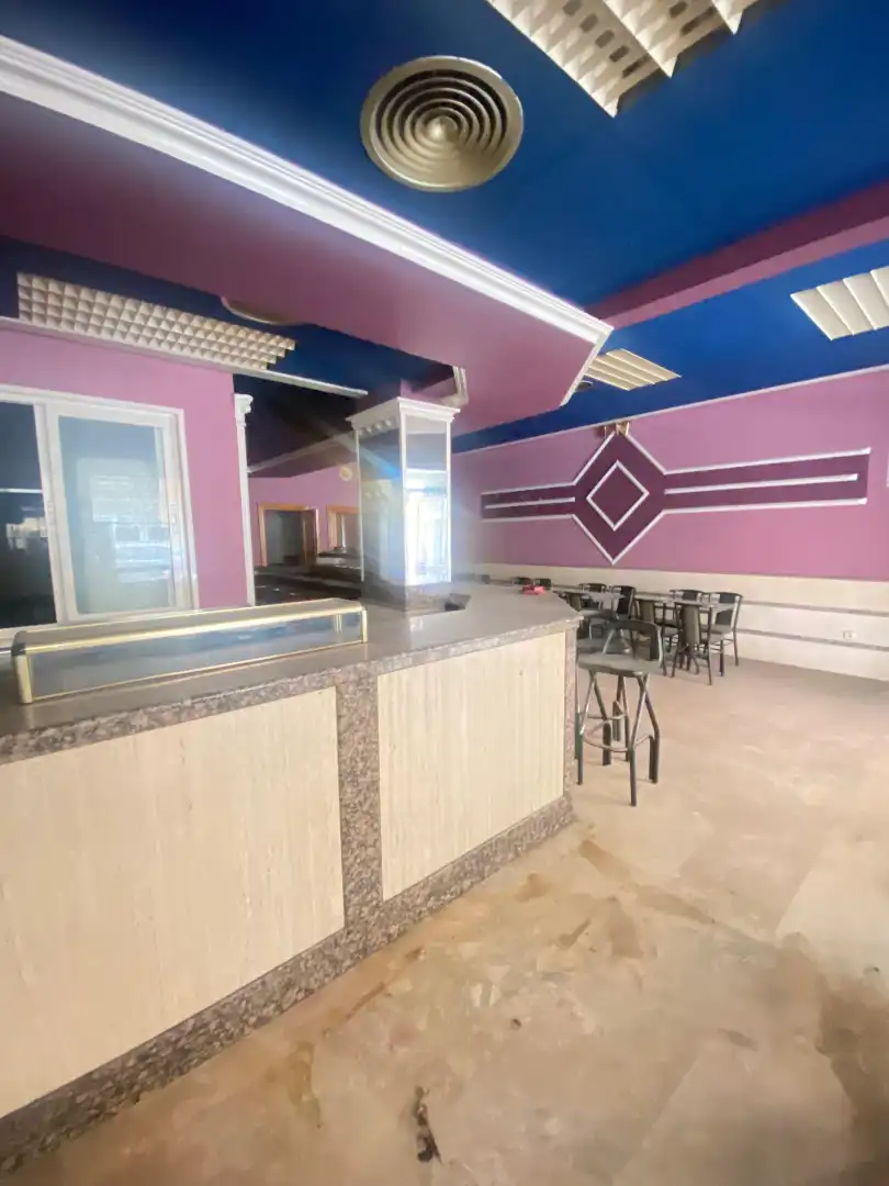 Local comercial en venta en Calle Elisa Cendrero, imagen 3