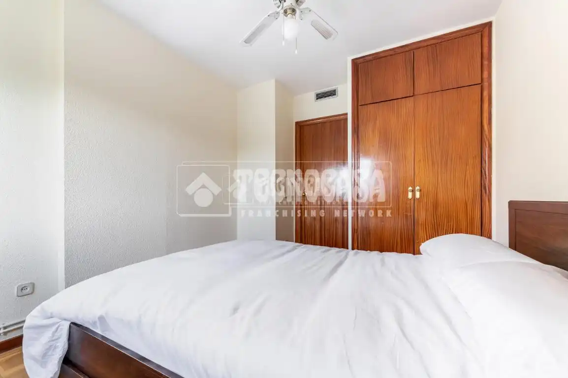 Habitación de Piso en venta en Las Rozas de Madrid con Terraza y Trastero