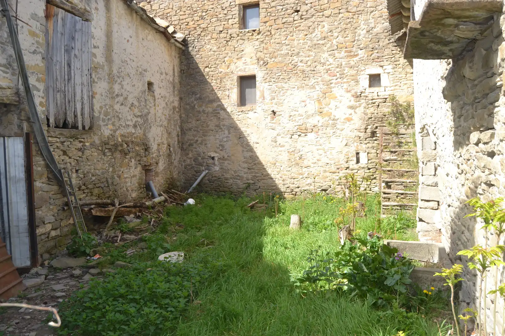 Country homes for sale in Sabiñánigo  with Private garden