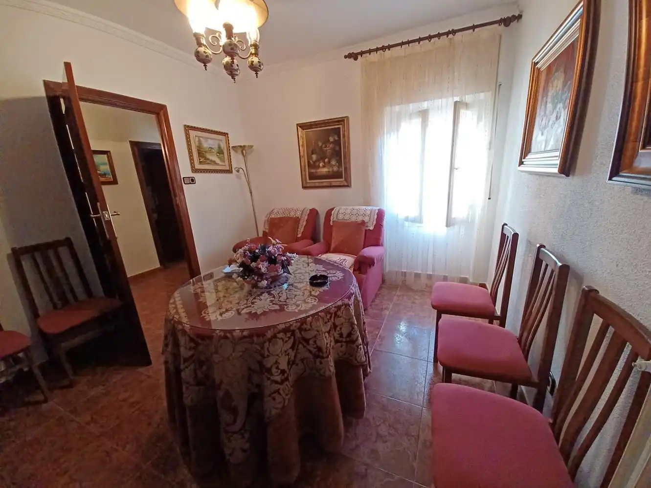 Sala d'estar de Casa o xalet en venda en Minaya amb Calefacció, Traster i Piscina