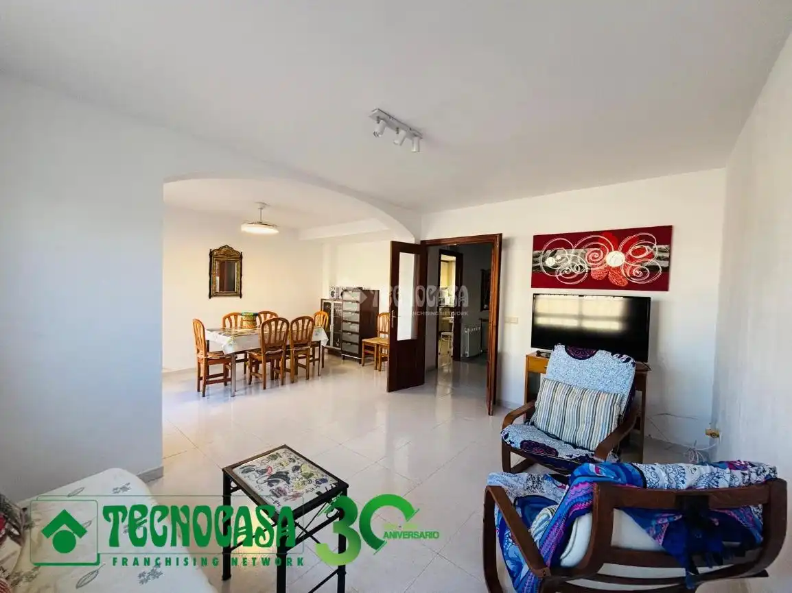 Casa aparellada amb terrassa en venda a Magán, imagen 8