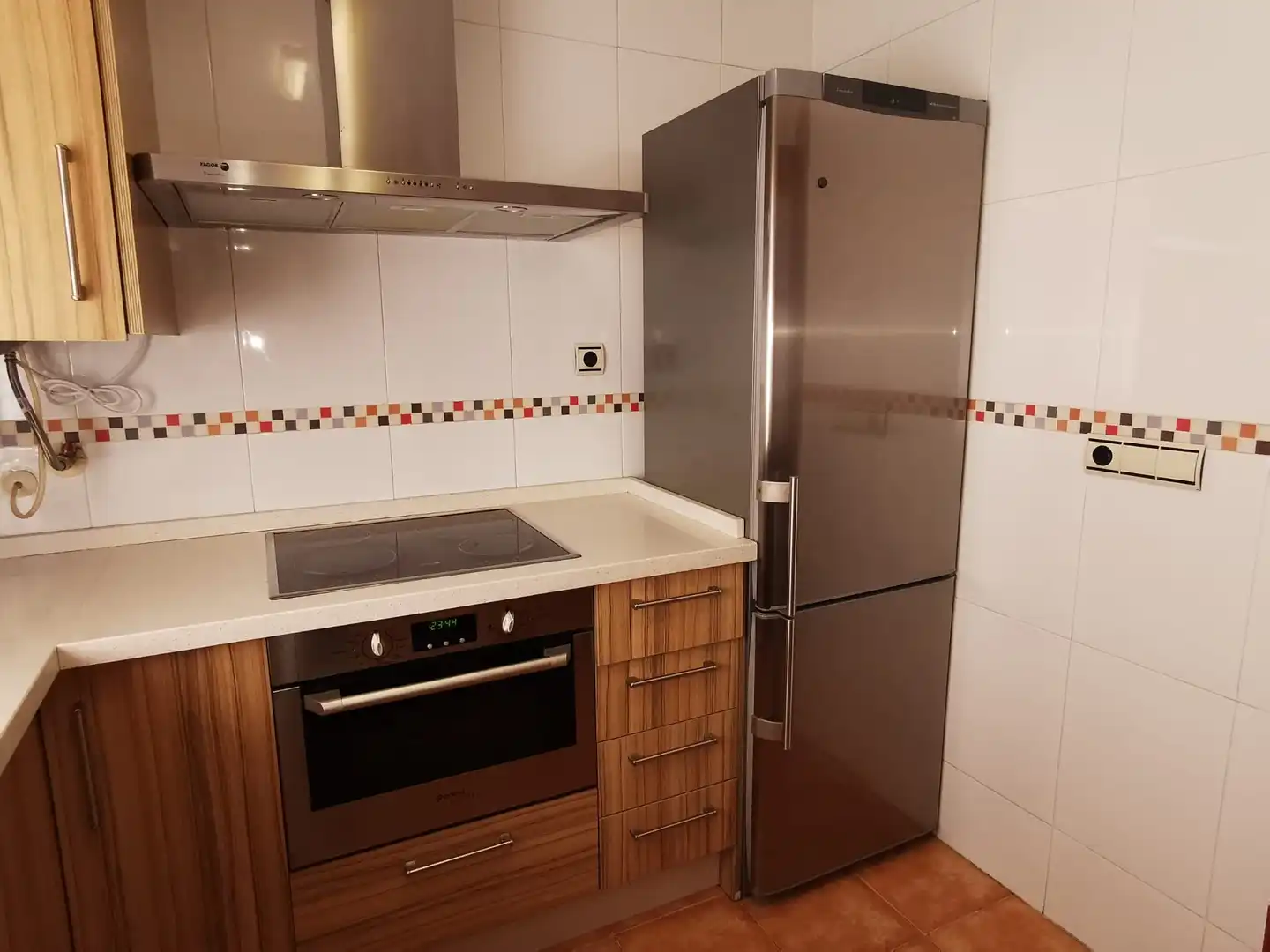 Flat for rent in Calle Madrigal, Camino de Antequera